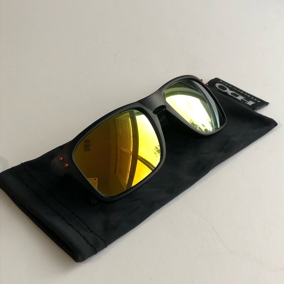 OO9102 Oakley Holbrook Gold Reflective Lenses - Picture 4 of 7